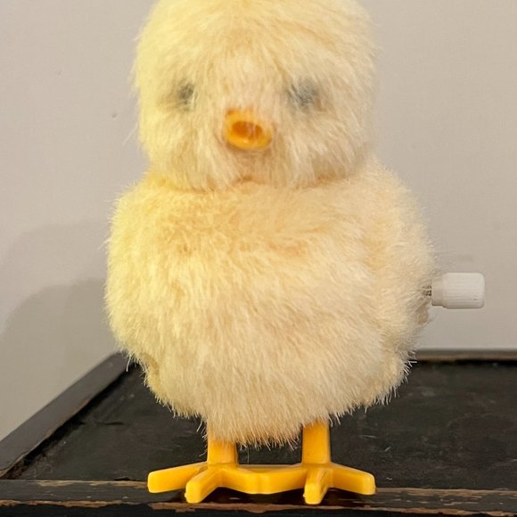 Wind-up Chick and Hen Laying Eggs - Picture 1 of 6